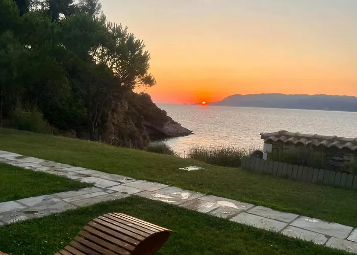 Гостевой дом Agrielia Seafront Katigiorgis, Agios Georgios, Pelion